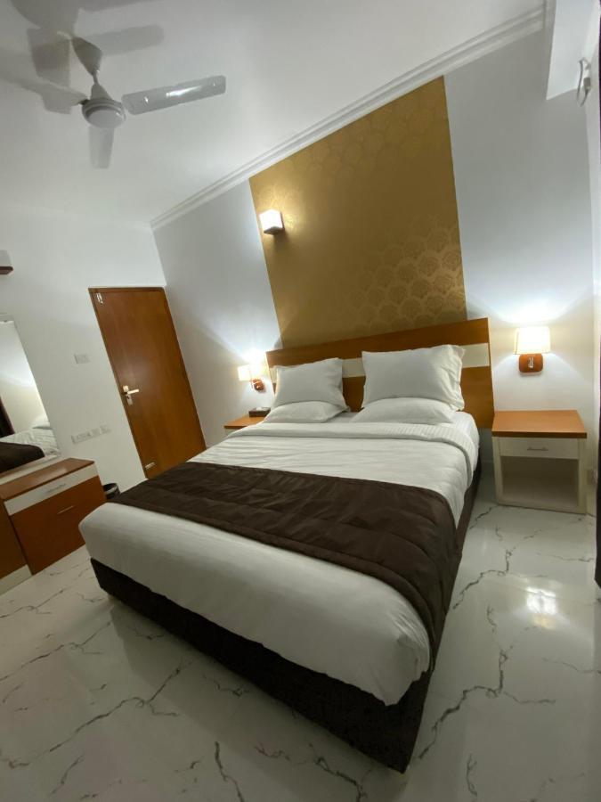 Utsavam Apartment *
